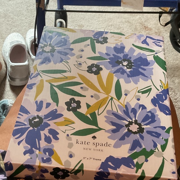 Kate Spade Blue and Green Floral Frame - Picture 1 of 2